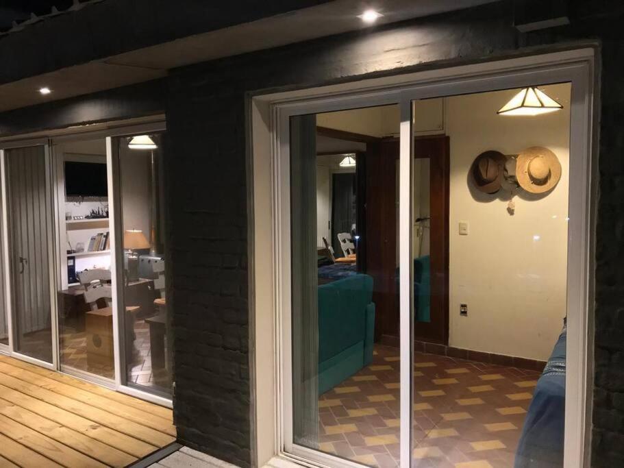 Willa Casa Centrica Frente Al Rio Colonia del Sacramento Zewnętrze zdjęcie